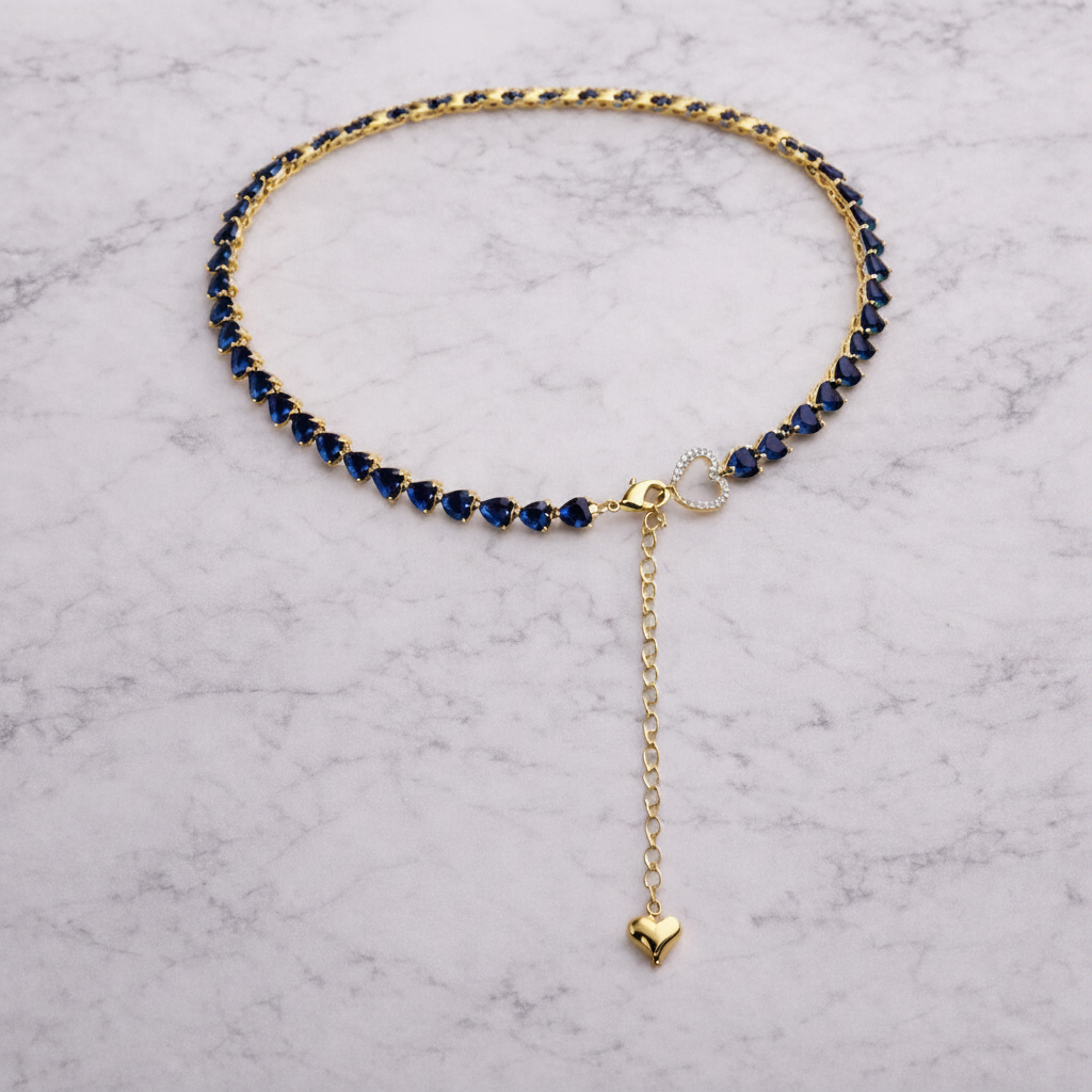 Collana blu cuori flat lay - 1:1